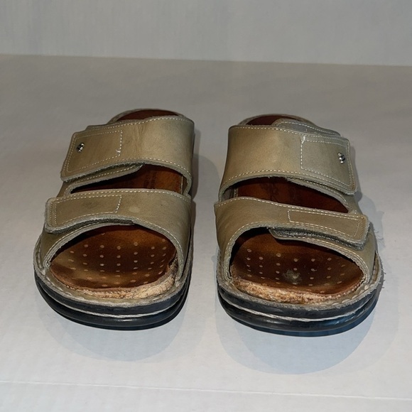 Finn Comfort Moss Green Leather Jamaika Walking Sandals - Picture 4 of 10